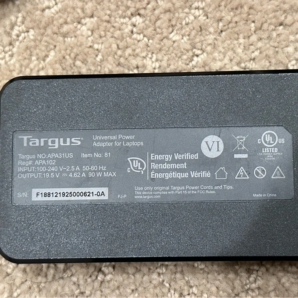 Targus Universal 90W Power Adapter Universal - Black